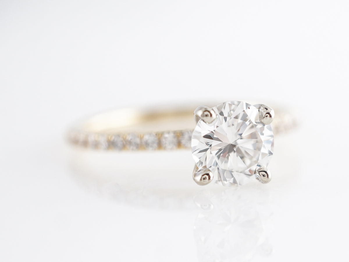 Solitaire Round Brilliant Diamond Engagement Ring in 18k
