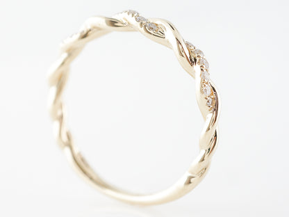 Twisted Diamond Wedding Ring in 18k Yellow Gold