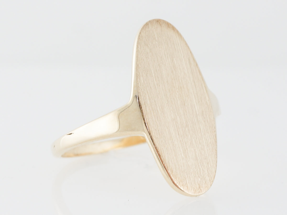 Victorian Oval Signet Ring in 14k Yellow Gold