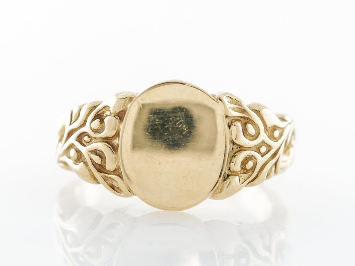 Victorian Signet Ring in 18k Yellow Gold