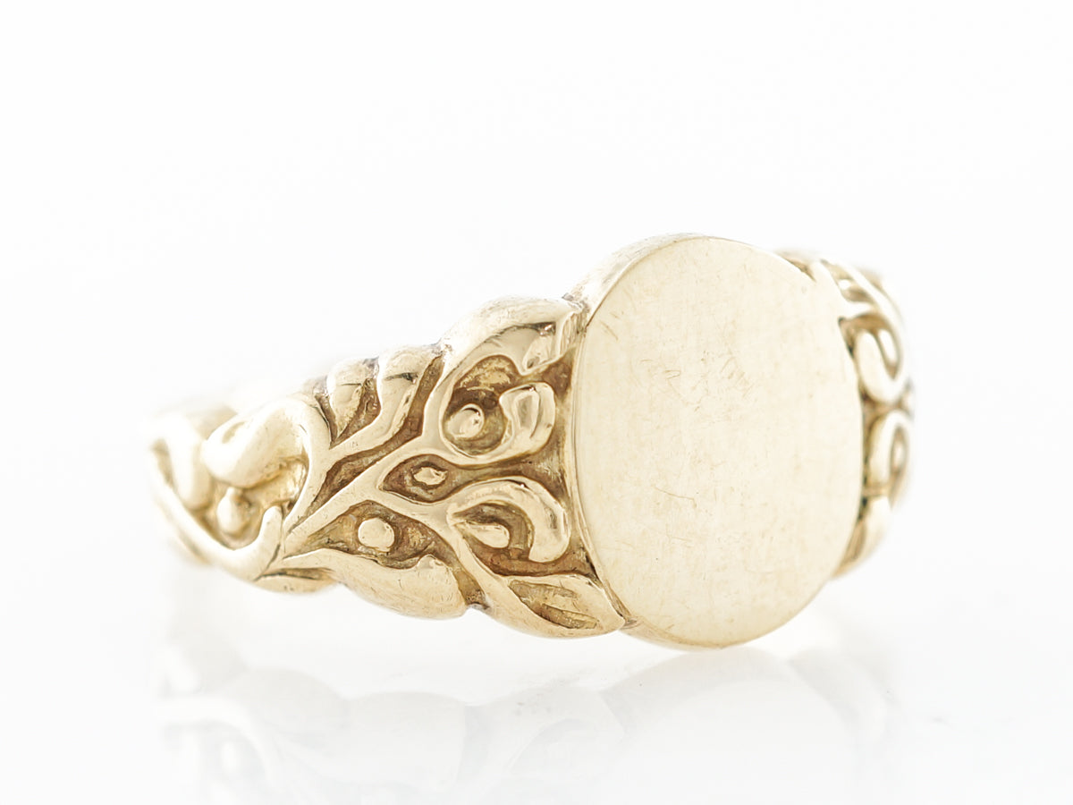 Victorian Signet Ring in 18k Yellow Gold