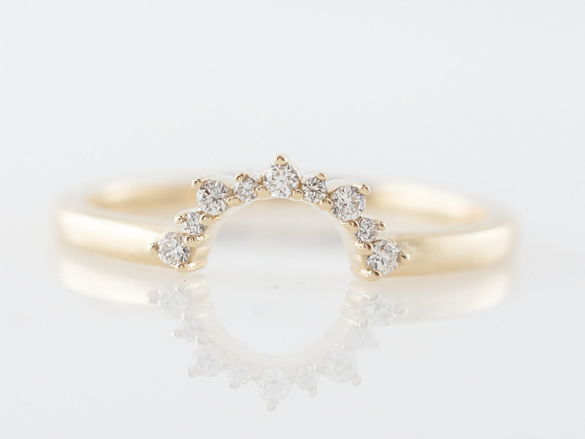Round Brilliant Cut Diamond Curved Wedding Band in Yellow Gold