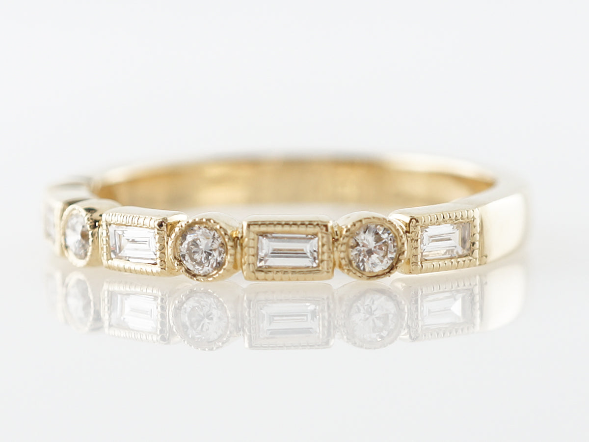 Baguette & Round Brilliant Diamond Band in Yellow Gold