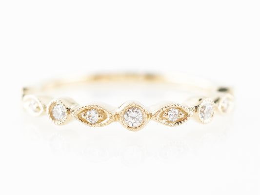 Diamond Milgrain Yellow Gold Wedding Band in 14k